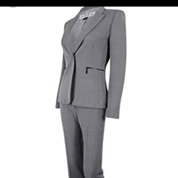 Tahari ASL pant suit. - Picture 3 of 3